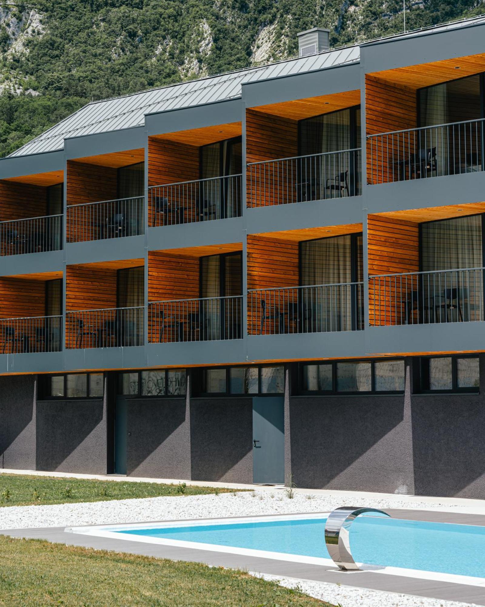 Hotel Soca Бовец Экстерьер фото