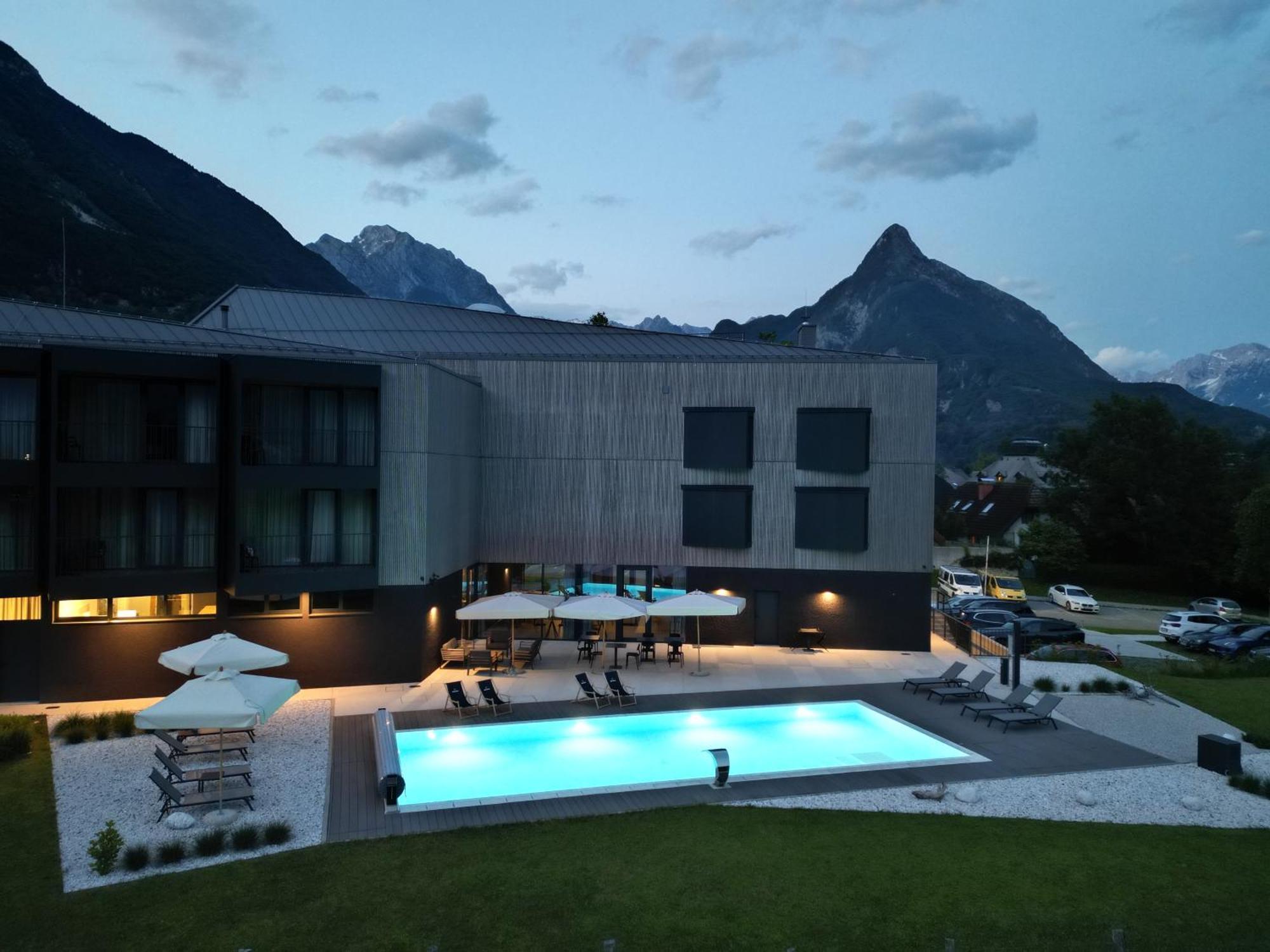 Hotel Soca Бовец Экстерьер фото