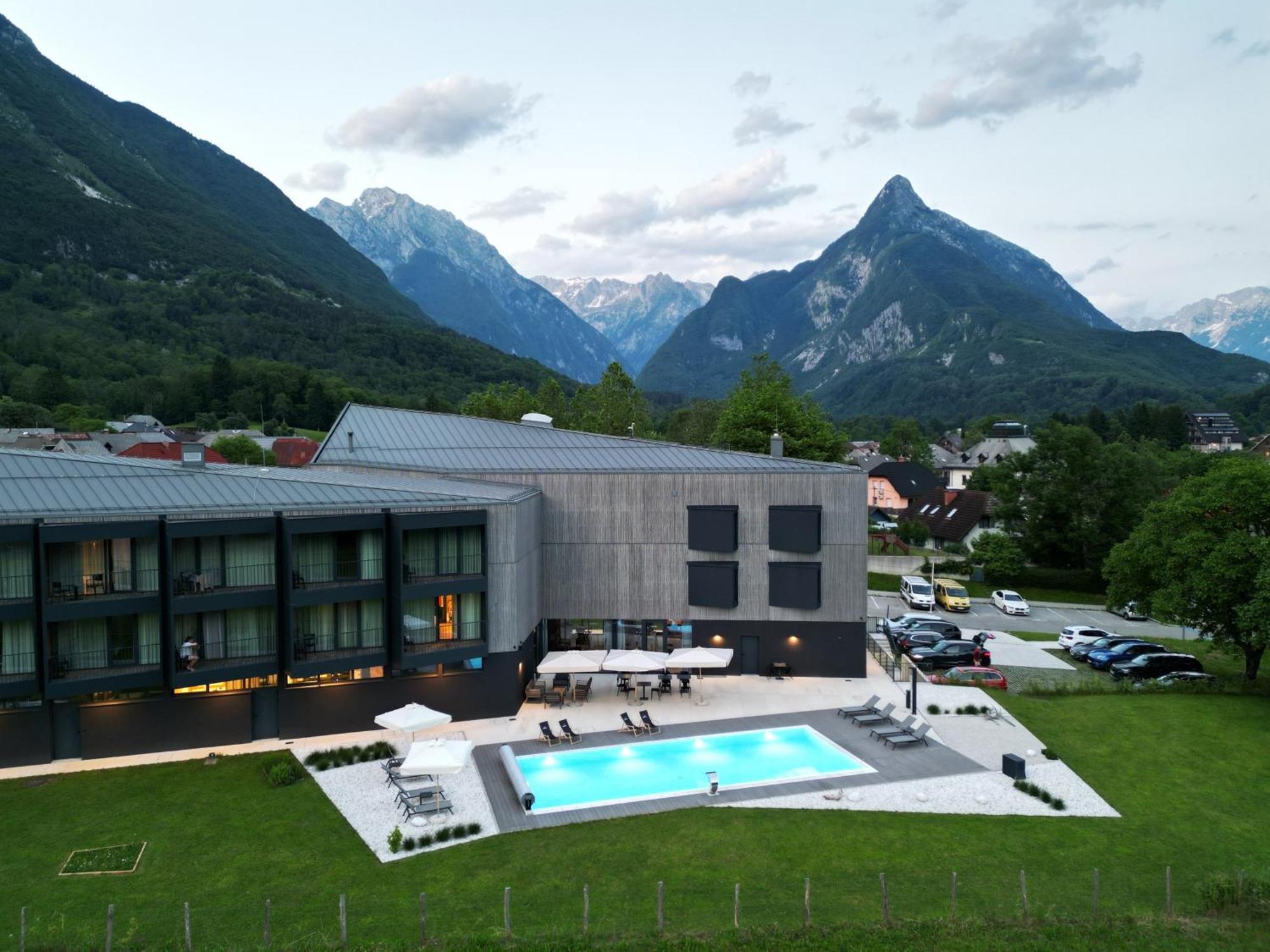 Hotel Soca Бовец Экстерьер фото